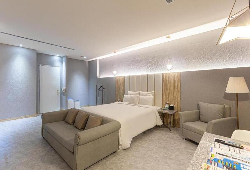 اتاق لوکس, Six Star Motel  Zhongli