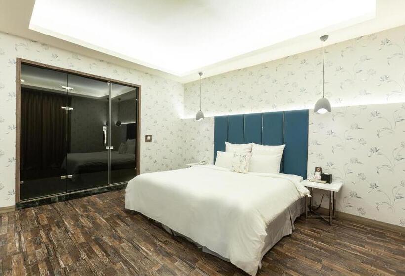 اتاق لوکس, Six Star Motel  Zhongli