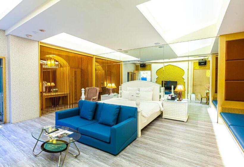 اتاق استاندارد, Six Star Motel  Zhongli