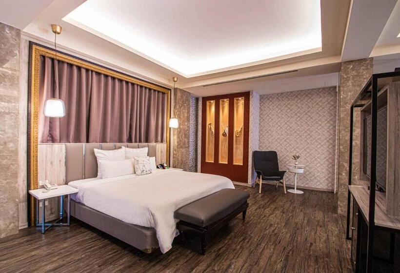 اتاق استاندارد, Six Star Motel  Zhongli