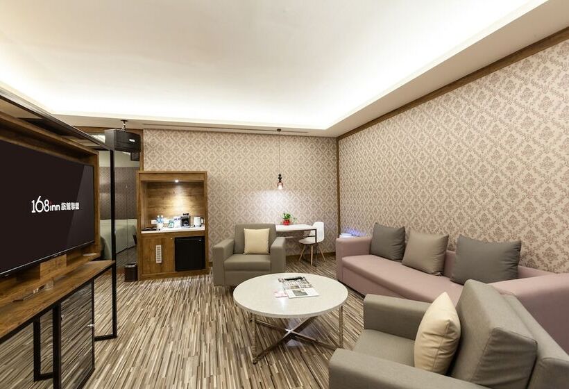 اتاق لوکس چهار تخته, Six Star Motel  Zhongli