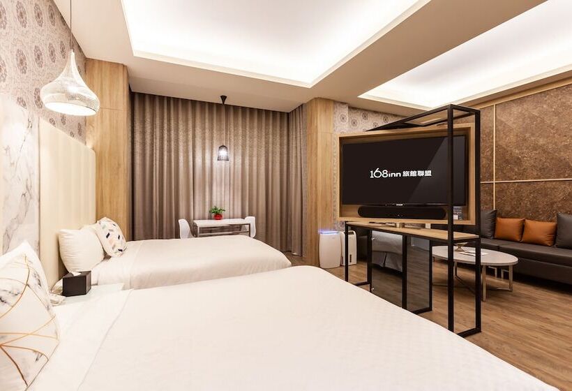 اتاق لوکس چهار تخته, Six Star Motel  Zhongli