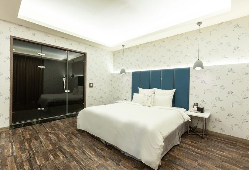اتاق لوکس, Six Star Motel  Zhongli