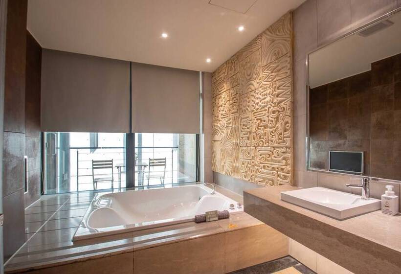 اتاق لوکس, Six Star Motel  Zhongli