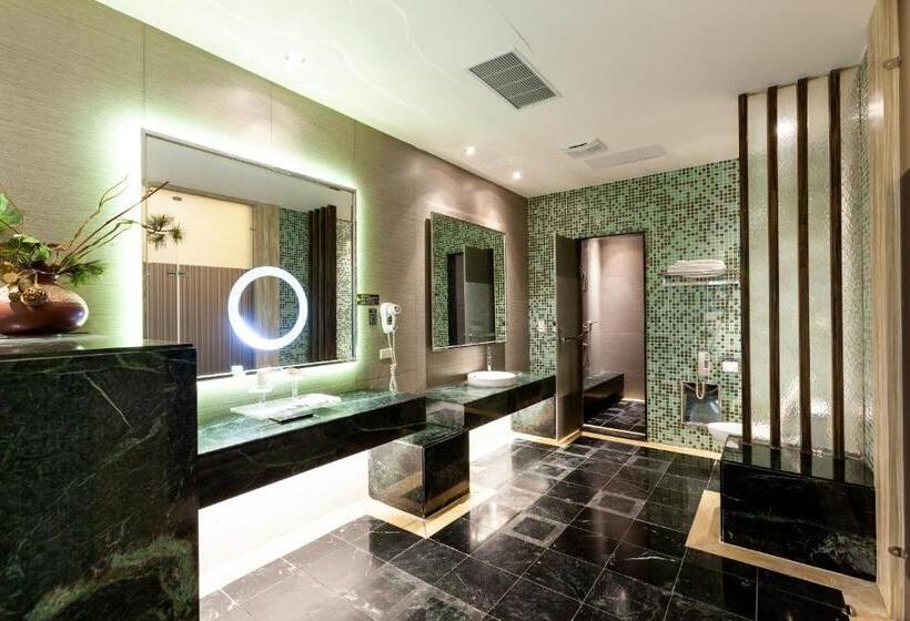 اتاق استاندارد, Six Star Motel  Zhongli