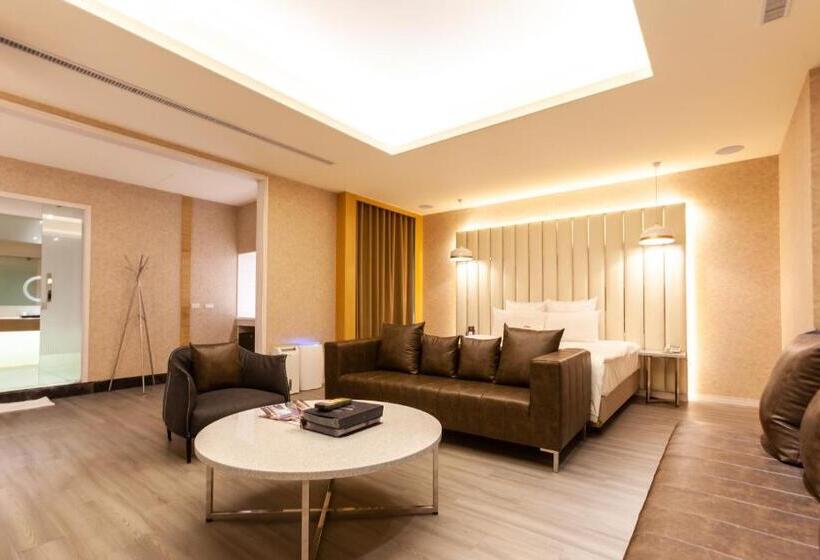 اتاق استاندارد, Six Star Motel  Zhongli