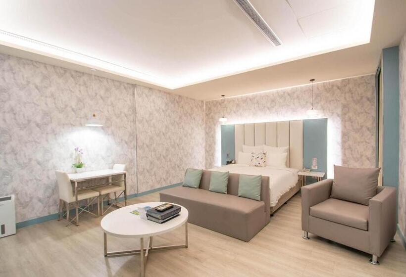 اتاق استاندارد, Six Star Motel  Zhongli