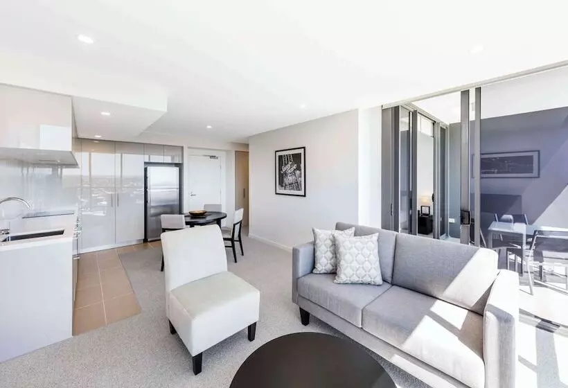 1 Bedroom Apartment River View, The Milton Brisbane