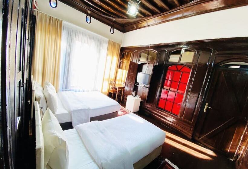 スタンダードトリプルルーム, Dostlar Konagi Butik Otel