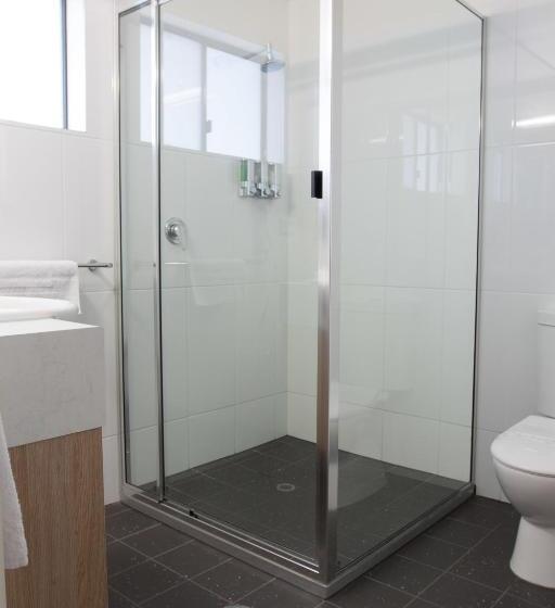 اتاق استاندارد یک تخته با تخت دونفره بزرگ, Abode37 Motel Emerald