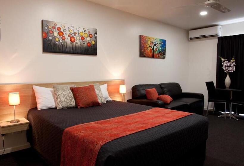 استودیوی استاندارد, Abode37 Motel Emerald