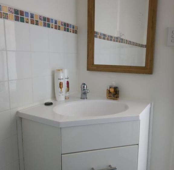 غرفة قياسية مزوَّدة بشُرفة, Old Colony Inn