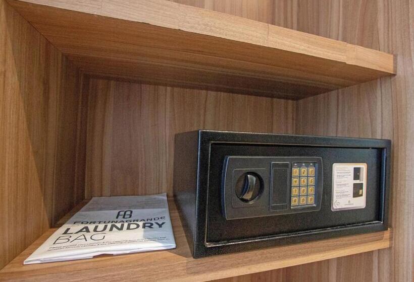 高级大房间, Fortunagrande Seturan Yogyakarta