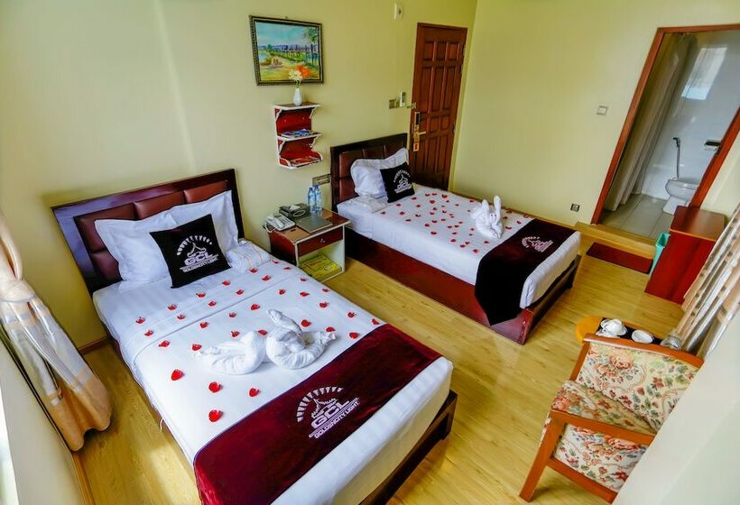 اتاق سوپریور, Golden City Light