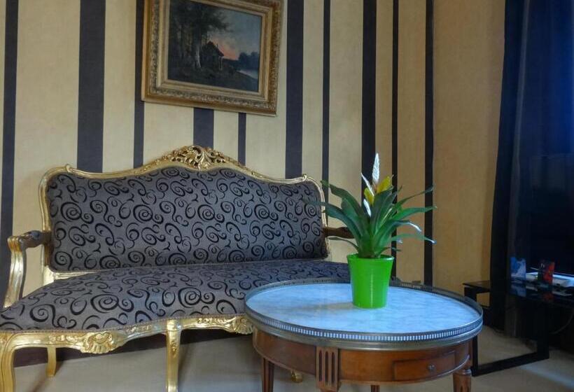 جناح جونيور, Hostellerie Les Gorges De L Aveyron