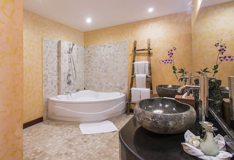 デラックススイート, Jungle Retreat By Kupu Kupu Barong