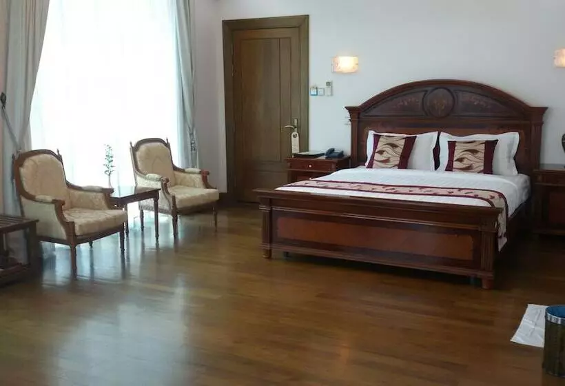 اتاق اجرایی, Palm Spring Resort & Spa