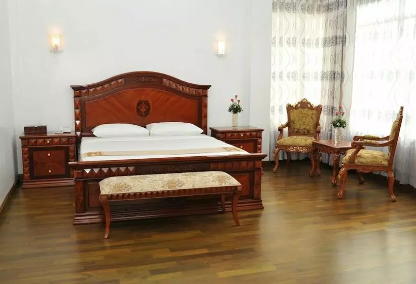 سوییت لوکس, Palm Spring Resort & Spa