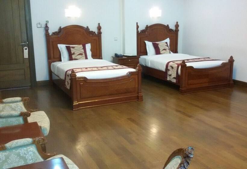 اتاق اجرایی, Palm Spring Resort & Spa