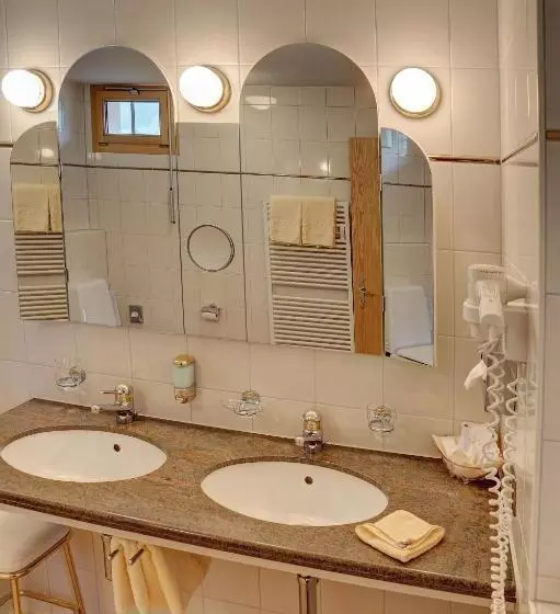 Superior Zimmer mit Balkon, Simmenhof