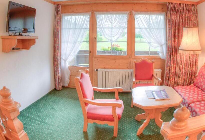 جناح جونيور مطل على الجبل, Simmenhof