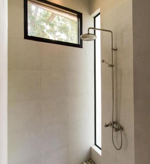 בקתה, Sunshine Paradise Resort