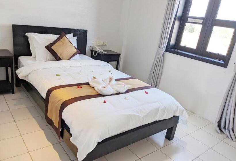 Triple Room Sea View, Mary Beach Hotel & Resort