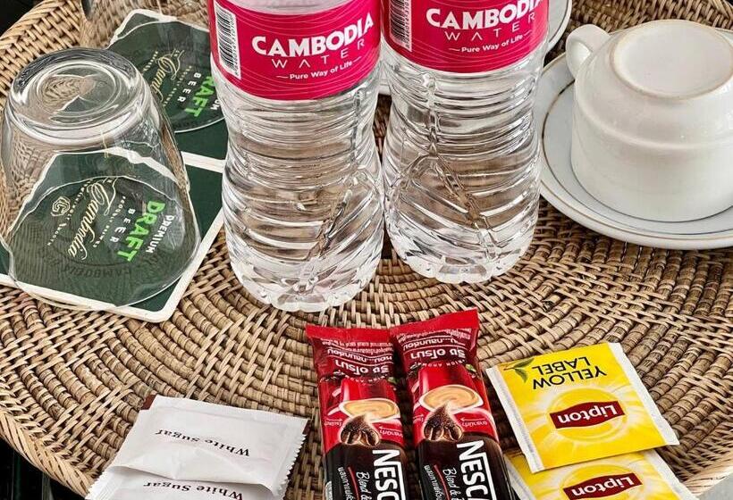 プールの見えるデラックスルーム, Mary Beach Hotel & Resort