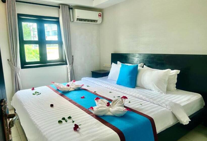 Triple Room Sea View, Mary Beach Hotel & Resort