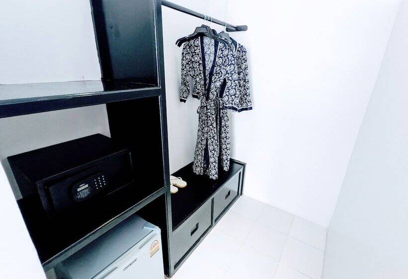 プールの見えるデラックスルーム, Mary Beach Hotel & Resort