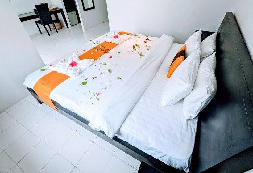 プールの見えるデラックスルーム, Mary Beach Hotel & Resort