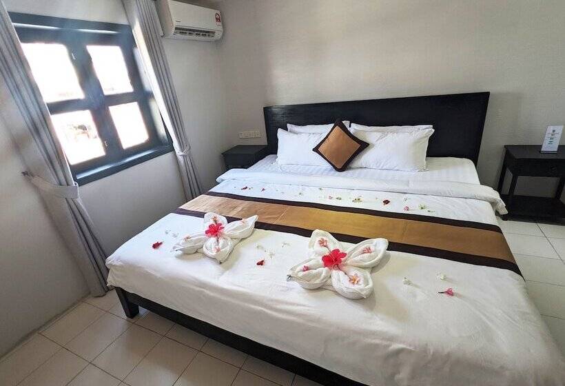 Triple Room Sea View, Mary Beach Hotel & Resort