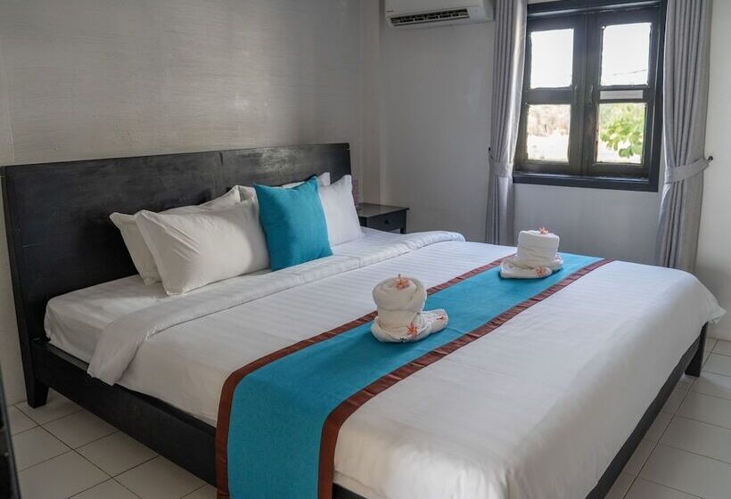 Triple Room Sea View, Mary Beach Hotel & Resort