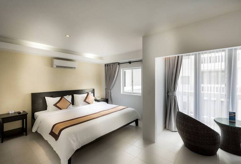 プールの見えるデラックスルーム, Mary Beach Hotel & Resort