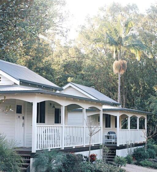 キャビン, Bangalow Guesthouse