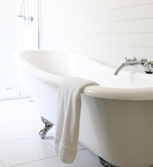 スイート, Bangalow Guesthouse