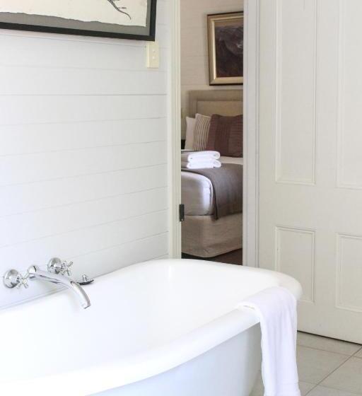 スイート, Bangalow Guesthouse