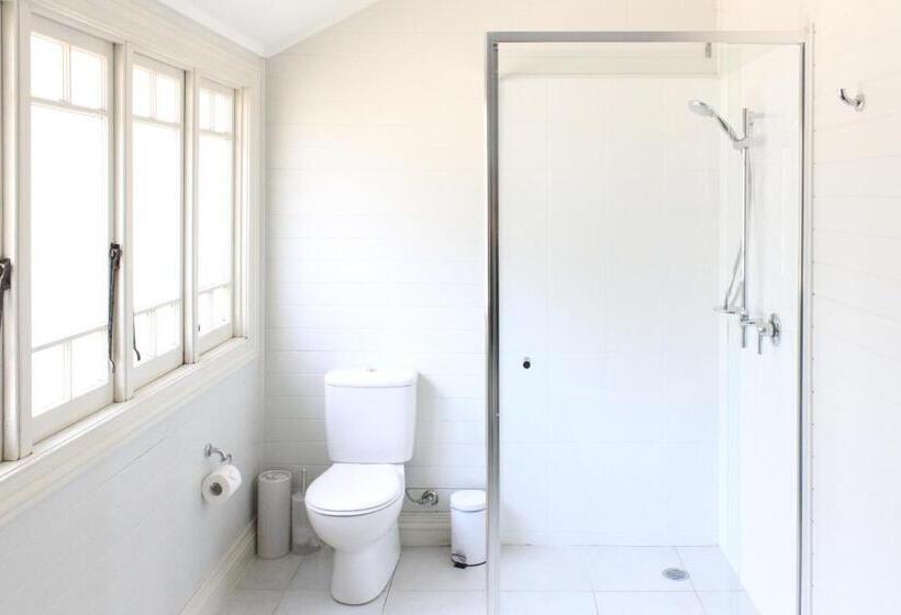 스위트, Bangalow Guesthouse