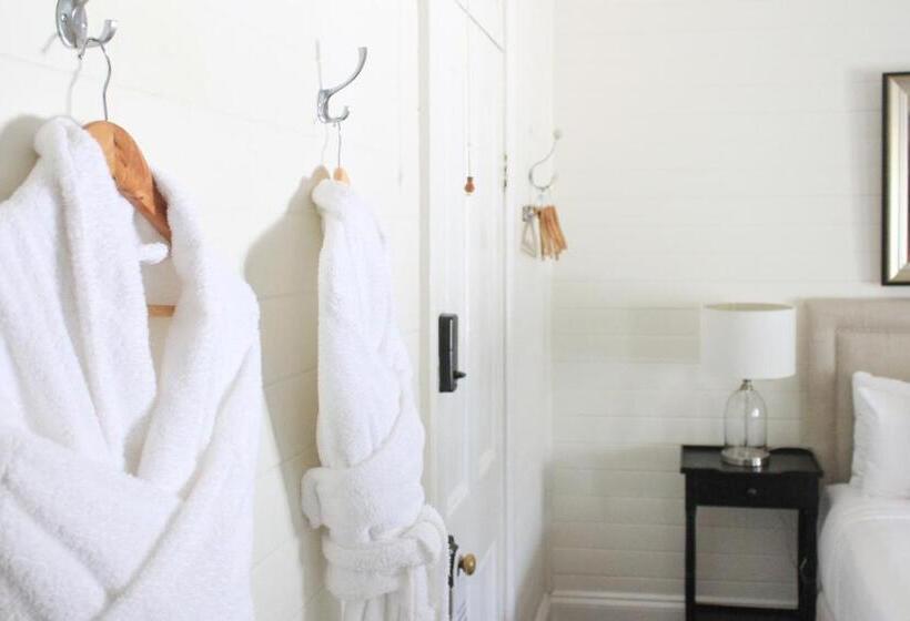 スイート, Bangalow Guesthouse