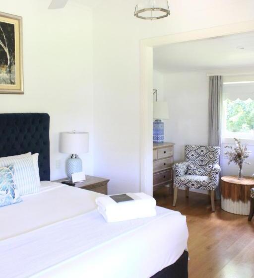 キャビン, Bangalow Guesthouse