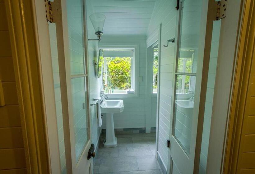 스위트, Bangalow Guesthouse