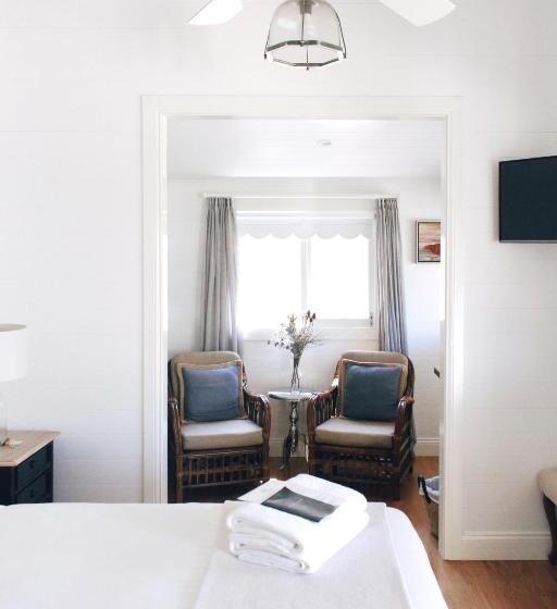 キャビン, Bangalow Guesthouse