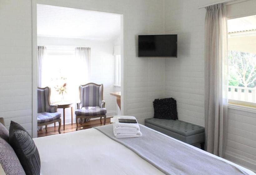 キャビン, Bangalow Guesthouse