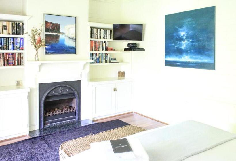 スイート, Bangalow Guesthouse