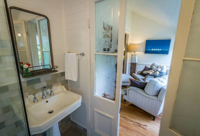 スイート, Bangalow Guesthouse