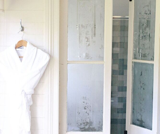 스위트, Bangalow Guesthouse
