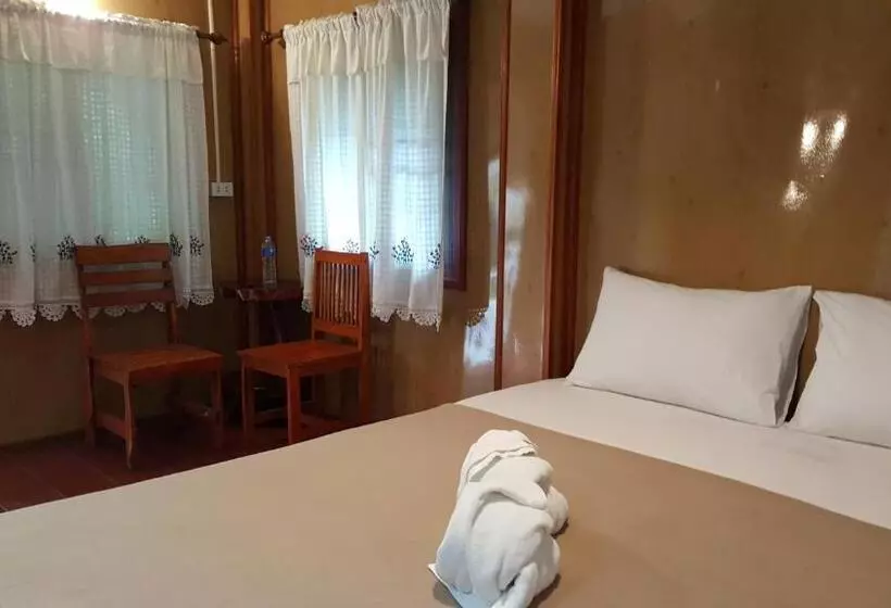 キャビン, Khao Sok Jungle Huts Resort