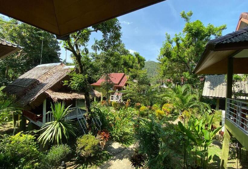 Номер Deluxe, Khao Sok Jungle Huts Resort