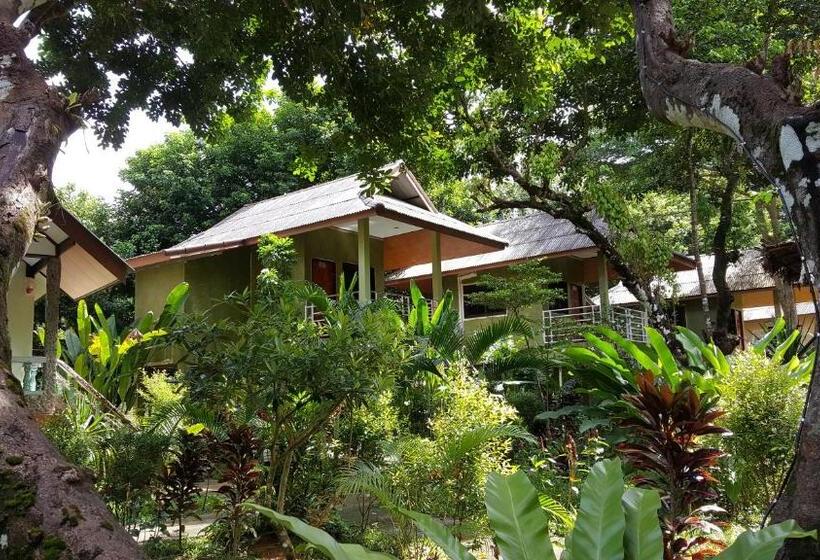 Номер Deluxe, Khao Sok Jungle Huts Resort