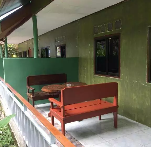 エコノミー4人部屋, Khao Sok Jungle Huts Resort